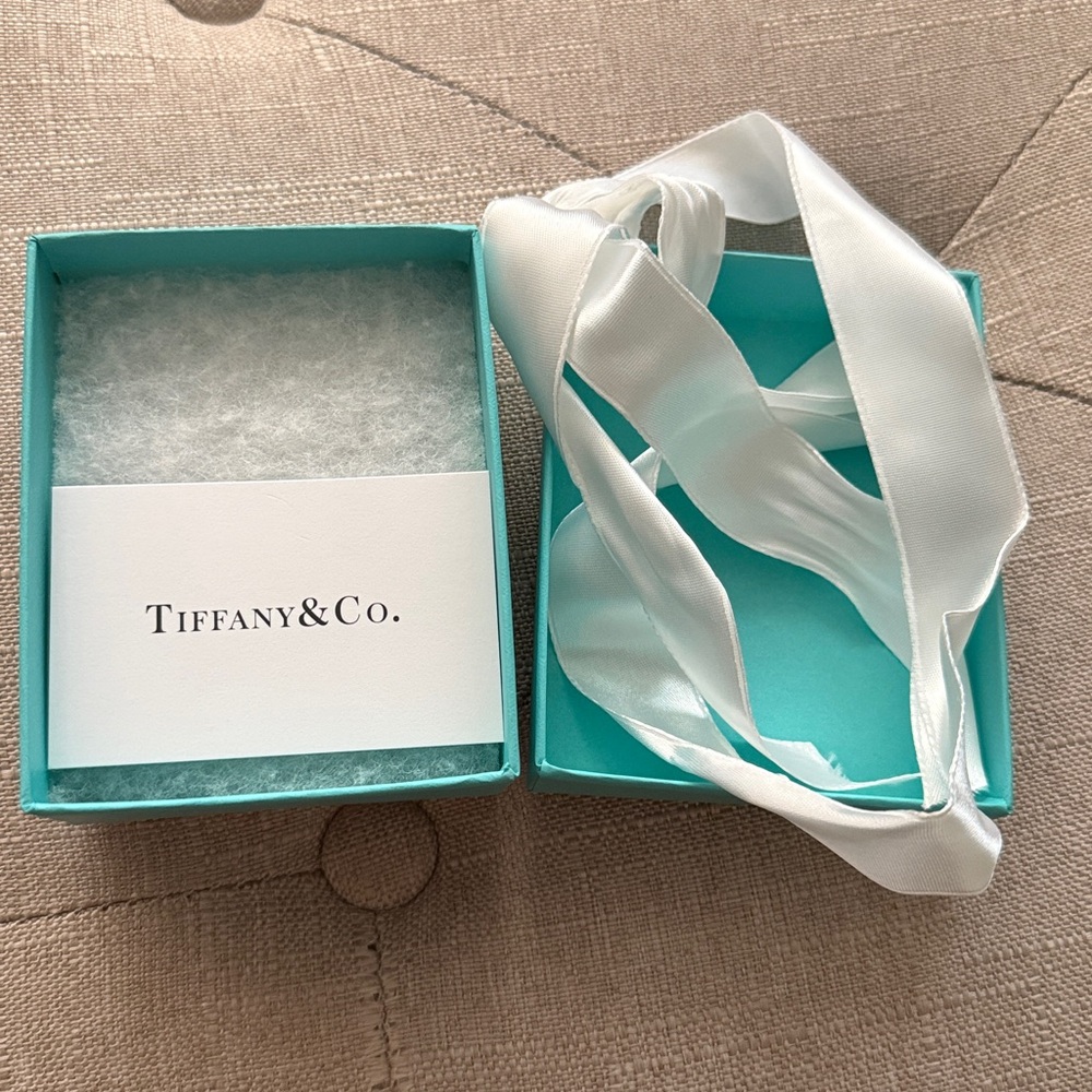 Tiffany&Co Jewelry Box - Picture 3 of 4